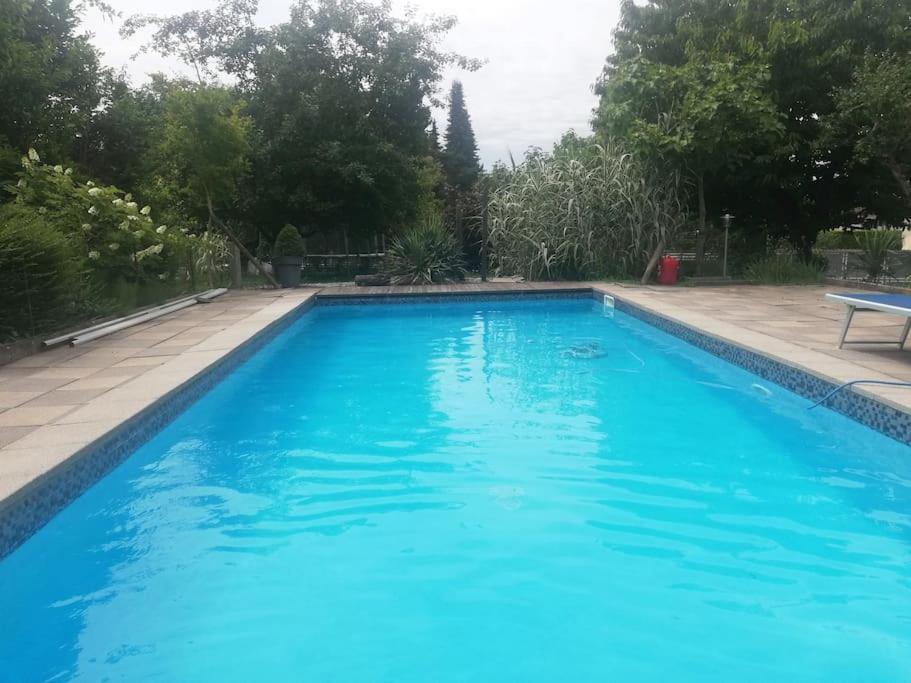 Logement Avec Piscine Brunstatt Exterior foto