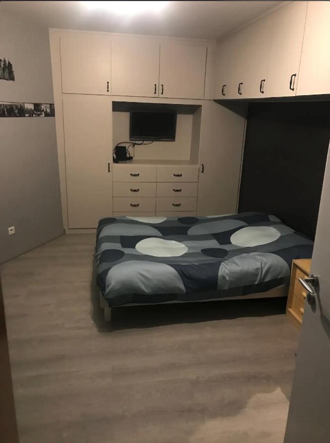Logement Avec Piscine Brunstatt Exterior foto